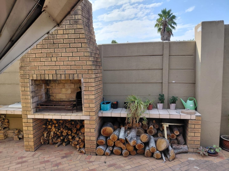 To Let 3 Bedroom Property for Rent in Northpine Western Cape